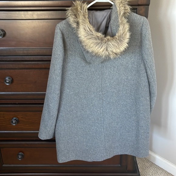 J. Crew Mercantile Grey Coat 6 good condition and very warm - Picture 5 of 6